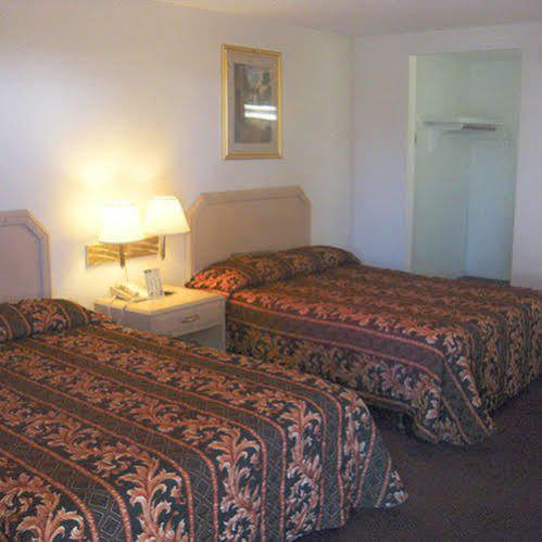 6-delano, Ca Hotel 2*
