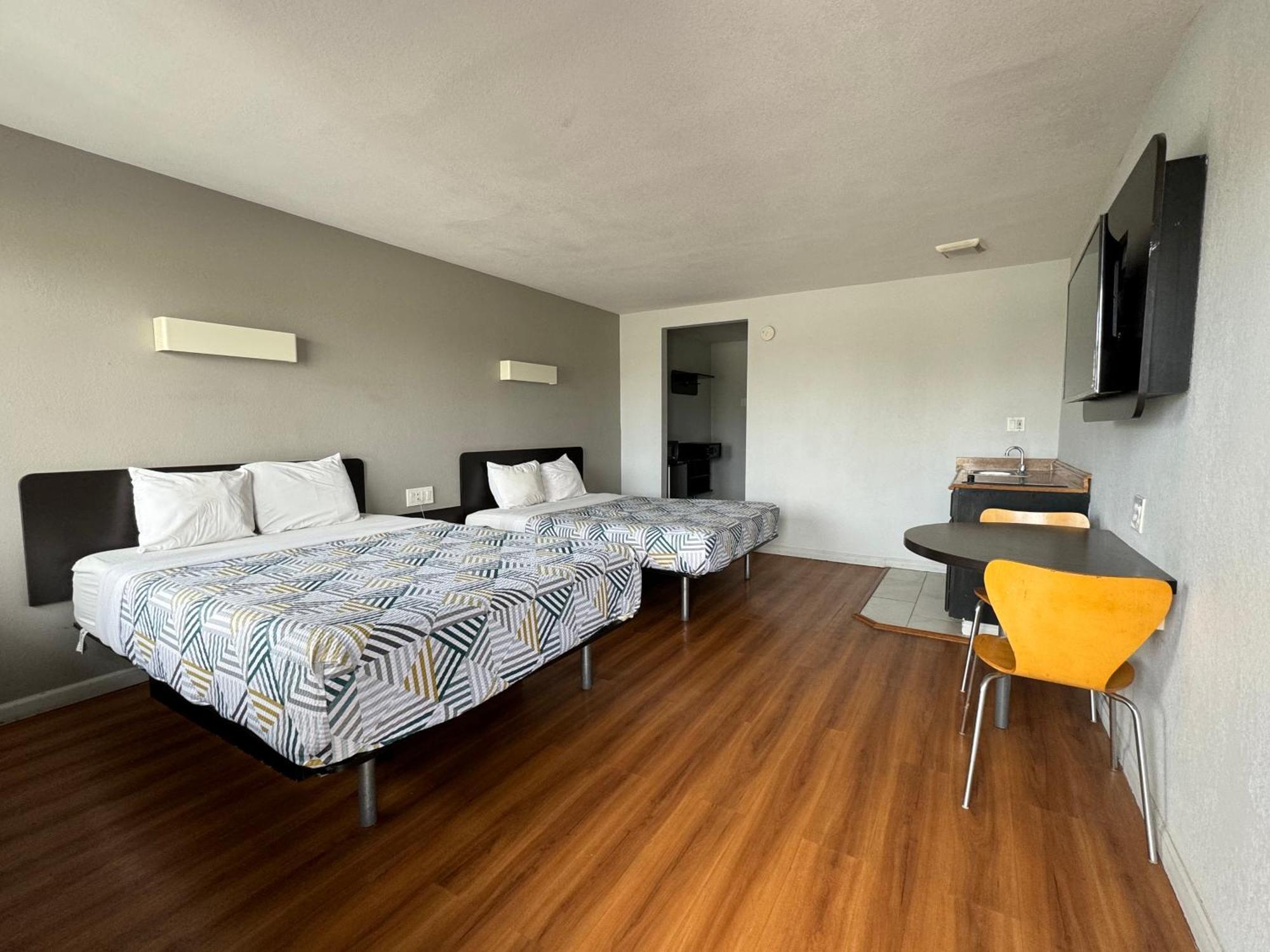 6-delano, Ca