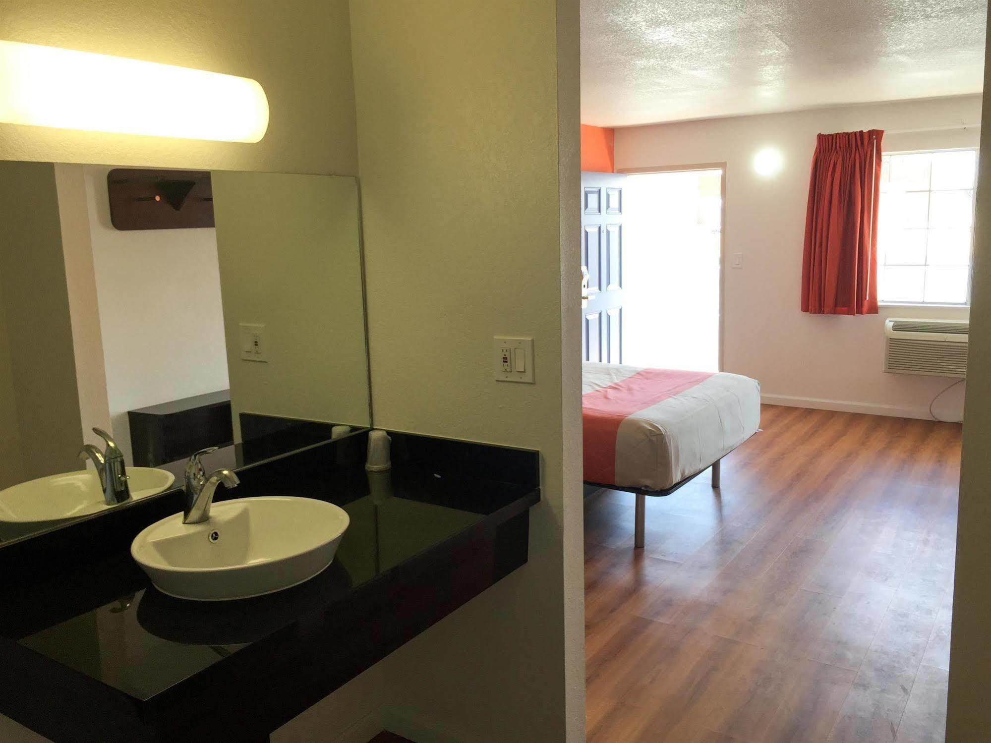 6-delano, Ca 2*